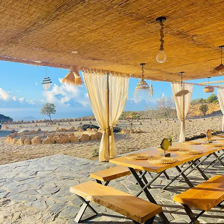 Cuevas - 3 Bed In A Serene Setting Feriehus *