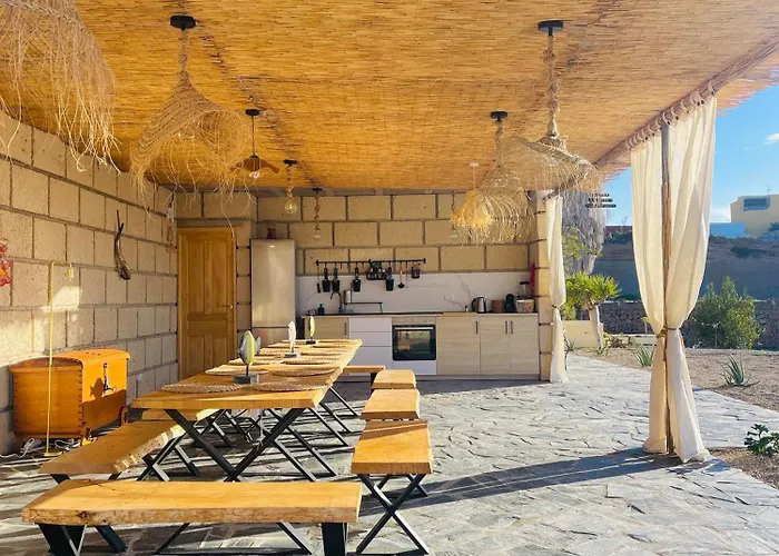 Cuevas - 3 Bed In A Serene Setting Feriehus *