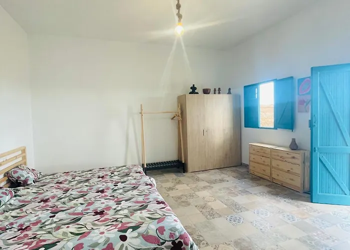 Cuevas - 3 Bed In A Serene Setting * Santa Cruz de Tenerife